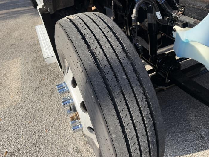 2022 Peterbilt 579 Base
