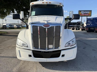 2022 Peterbilt 579 Base