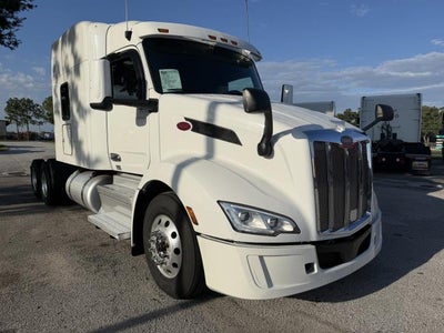 2022 Peterbilt 579 Base
