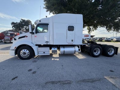2022 Peterbilt 579 Base