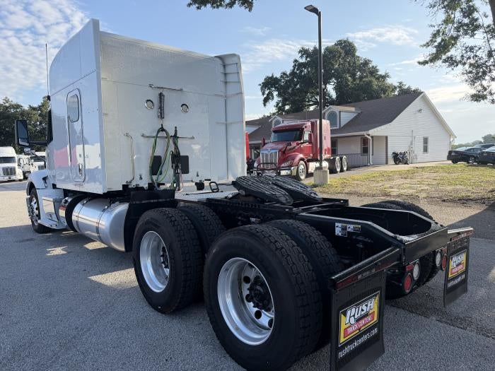 2022 Peterbilt 579 Base