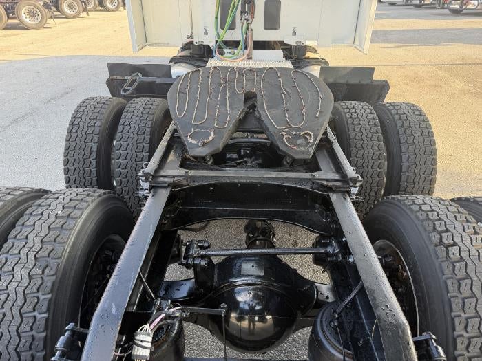 2022 Peterbilt 579 Base