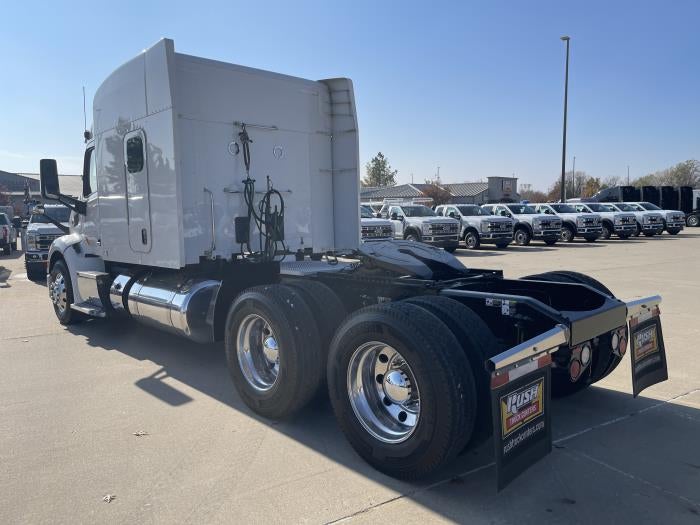 2022 Peterbilt 579 Base