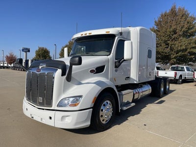 2022 Peterbilt 579 Base