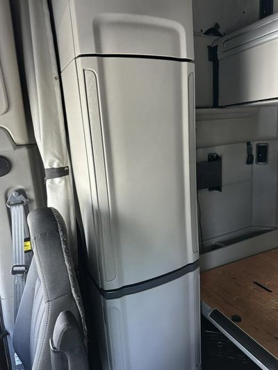 2022 Peterbilt 579 Base