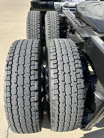 2022 Peterbilt 579 Base