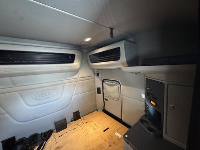 2022 Peterbilt 579 Base