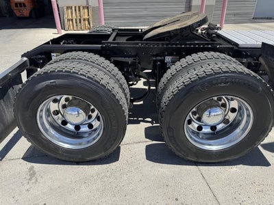 2022 Peterbilt 579 Base