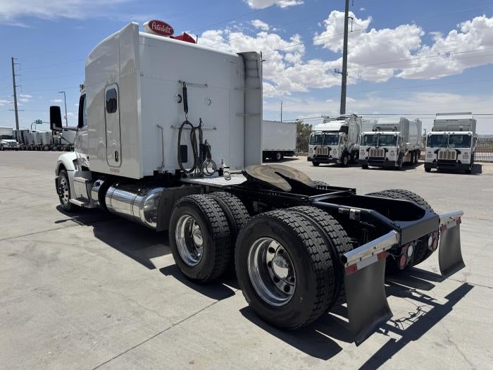 2022 Peterbilt 579 Base