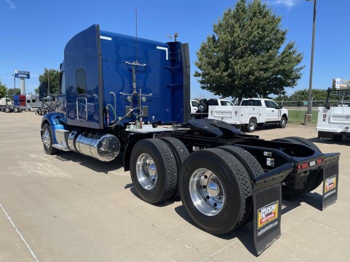 2023 Peterbilt 579 Base
