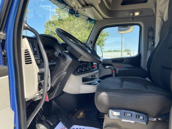 2023 Peterbilt 579 Base