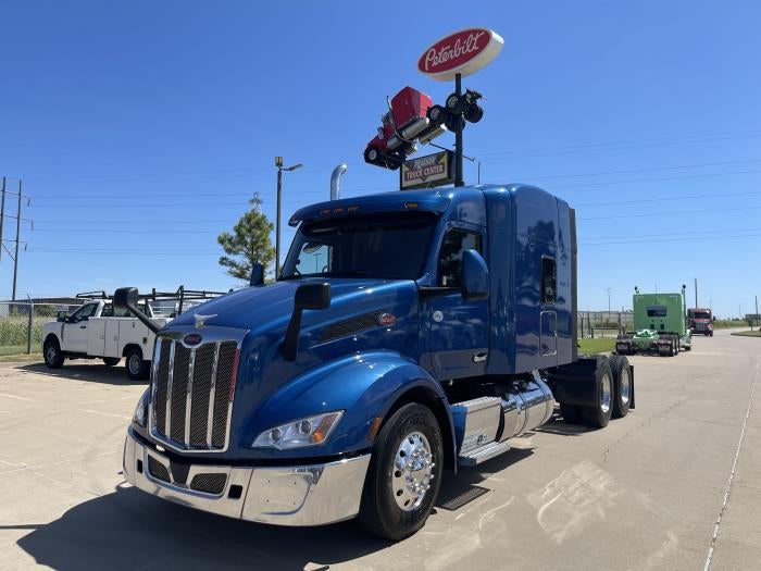 2023 Peterbilt 579 Base