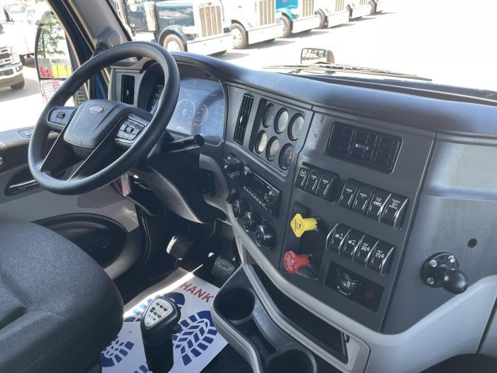 2023 Peterbilt 579 Base