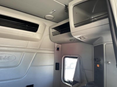 2023 Peterbilt 579 Base