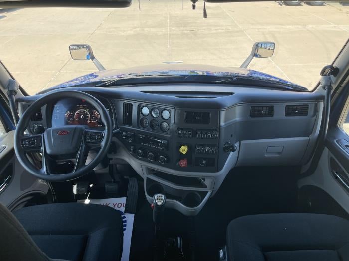 2023 Peterbilt 579 Base