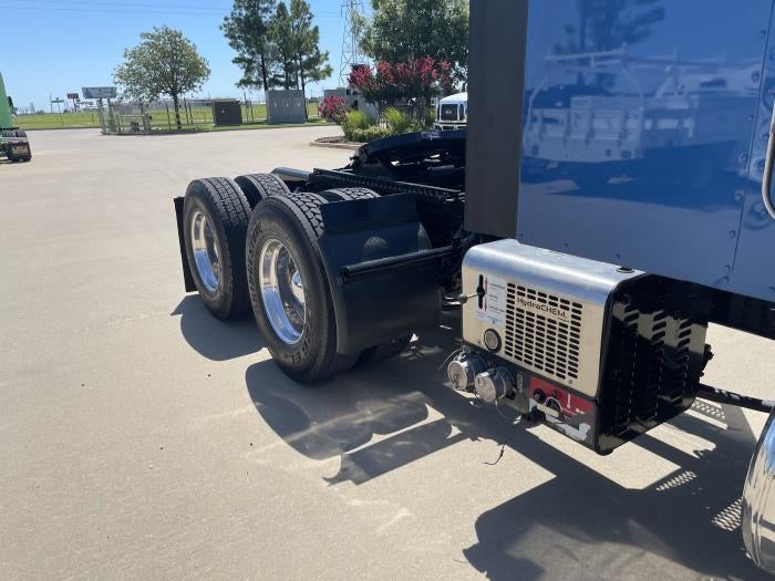 2023 Peterbilt 579 Base