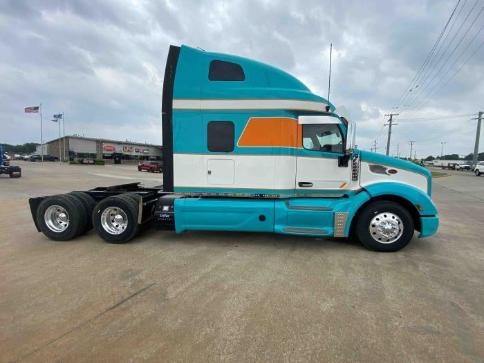 2020 Peterbilt 579 Base