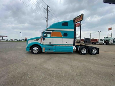 2020 Peterbilt 579 Base