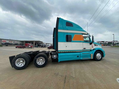 2020 Peterbilt 579 Base