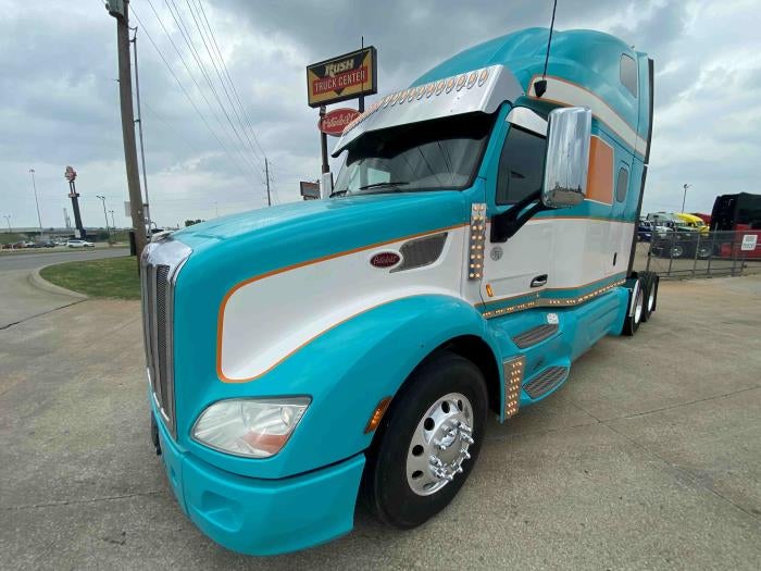 2020 Peterbilt 579 Base