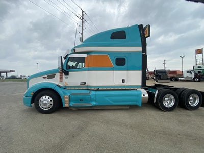 2020 Peterbilt 579 Base