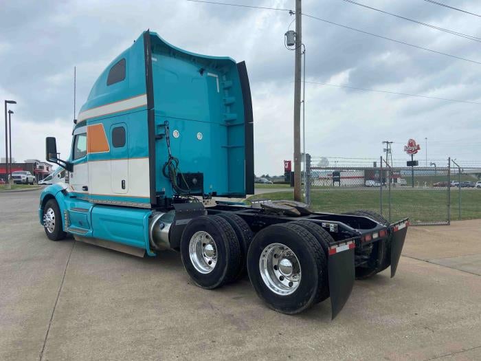 2020 Peterbilt 579 Base