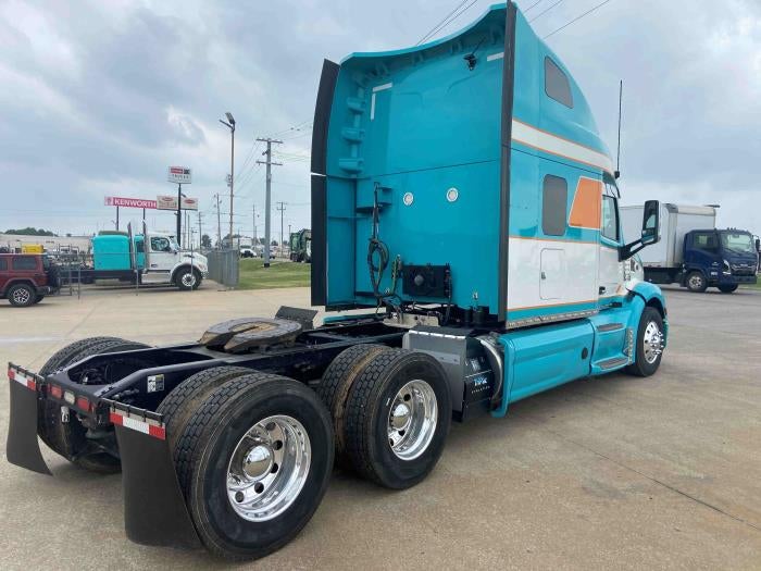 2020 Peterbilt 579 Base