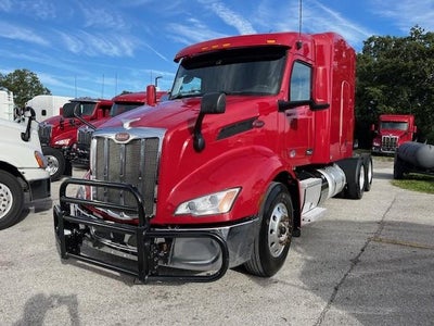 2022 Peterbilt 579 Base