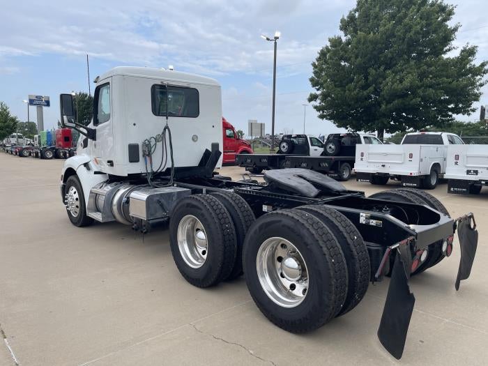 2021 Peterbilt 579 Base