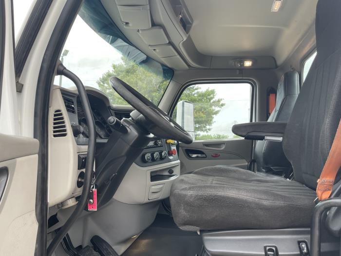 2021 Peterbilt 579 Base