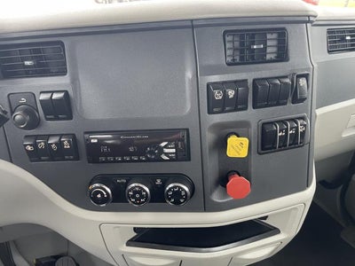 2021 Peterbilt 579 Base