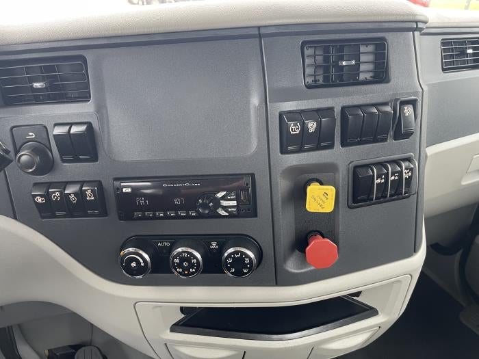 2021 Peterbilt 579 Base