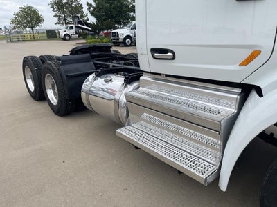 2021 Peterbilt 579 Base