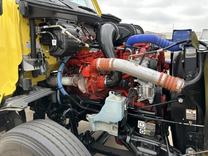2023 Peterbilt 579 Base