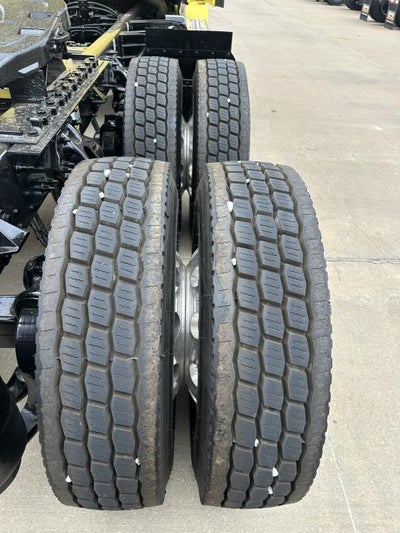 2023 Peterbilt 579 Base