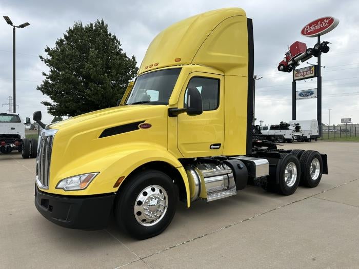 2023 Peterbilt 579 Base