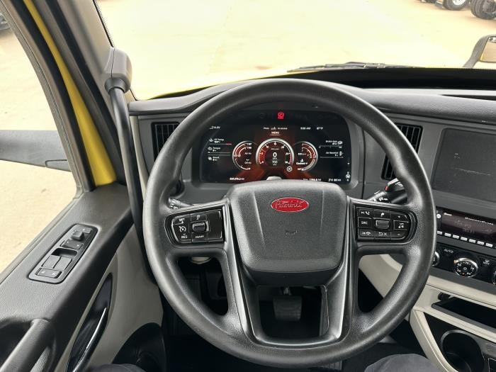 2023 Peterbilt 579 Base