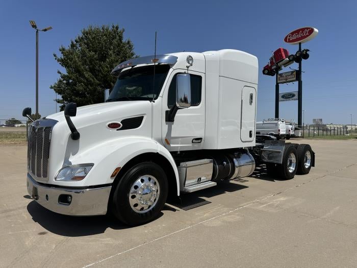 2021 Peterbilt 579 Base