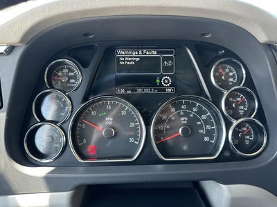 2021 Peterbilt 579 Base