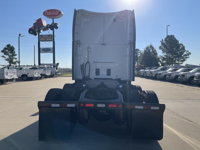 2021 Peterbilt 579 Base