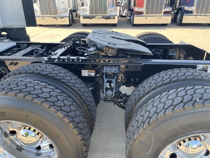 2021 Peterbilt 579 Base