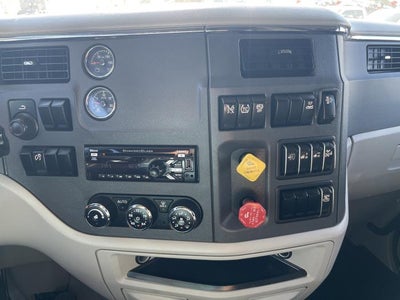 2021 Peterbilt 579 Base