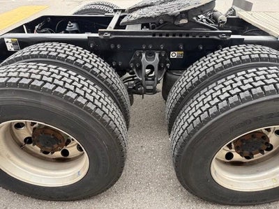 2023 Peterbilt 579 Base