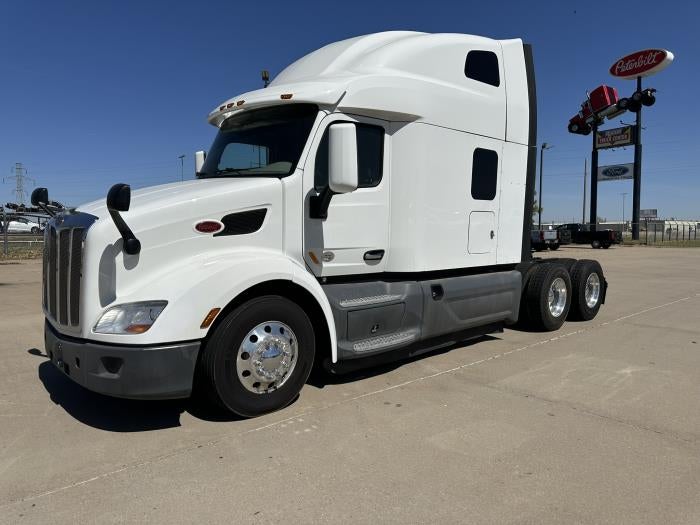 2021 Peterbilt 579 Base