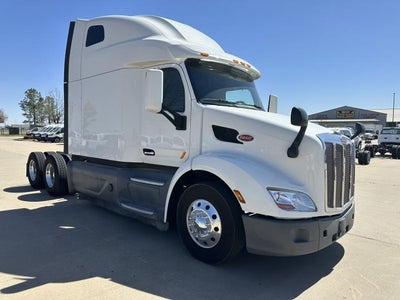2021 Peterbilt 579 Base