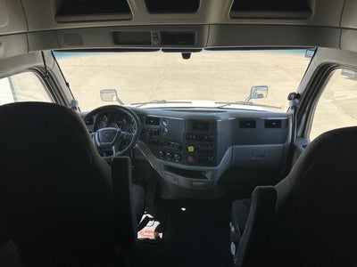2021 Peterbilt 579 Base