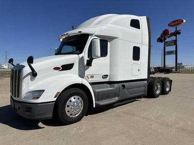 2021 Peterbilt 579 Base