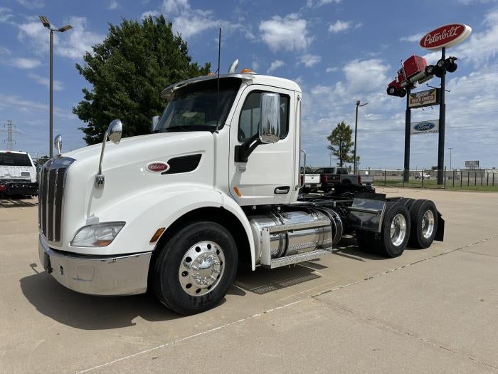 2021 Peterbilt 579 Base