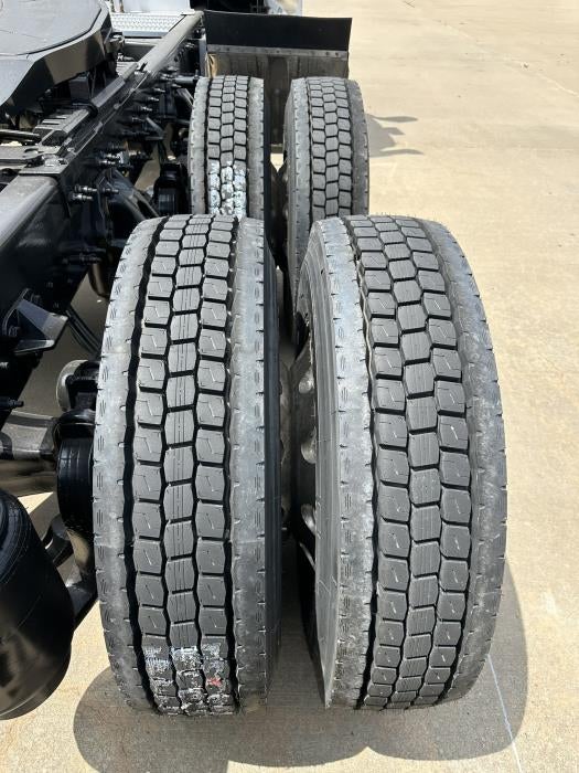 2021 Peterbilt 579 Base