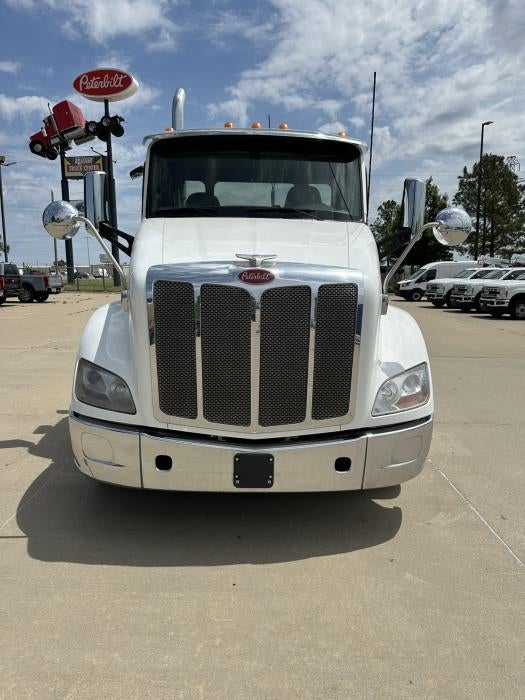 2021 Peterbilt 579 Base